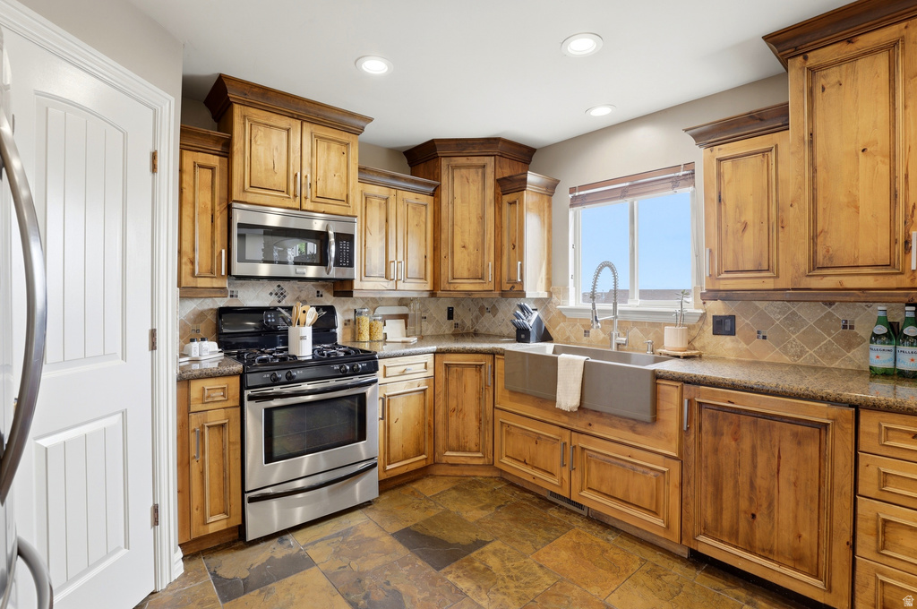 5526 W EMMELINE DR Herriman, UT 84096