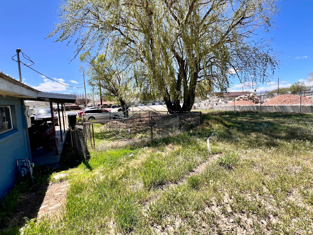 665 E MAIN ST Wellington, UT 84542