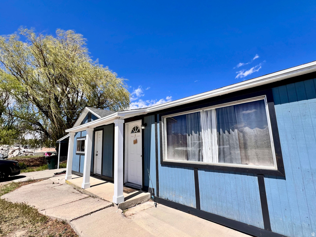 665 E MAIN ST Wellington, UT 84542