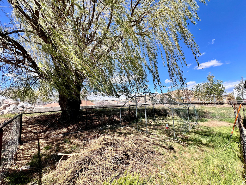 665 E MAIN ST Wellington, UT 84542