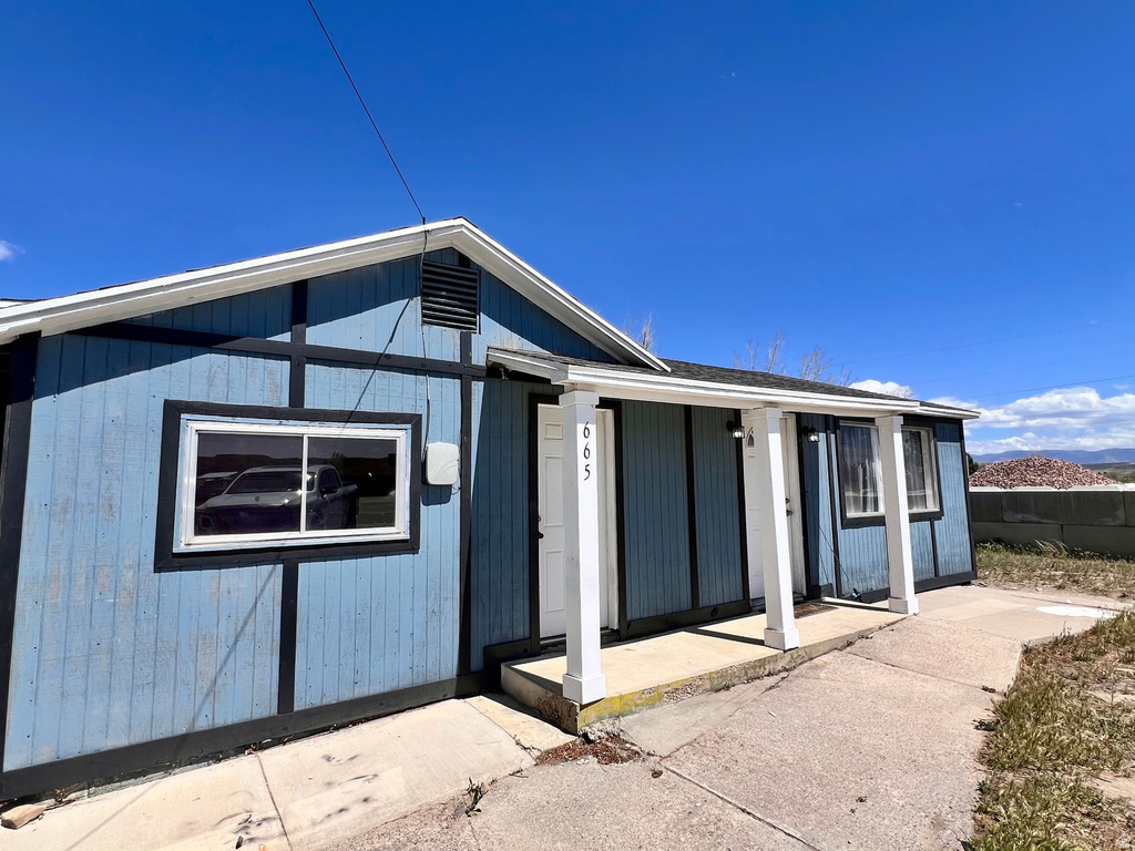 665 E MAIN ST Wellington, UT 84542
