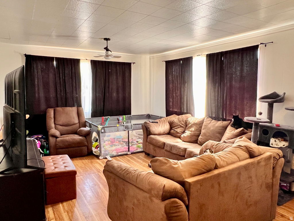 665 E MAIN ST Wellington, UT 84542