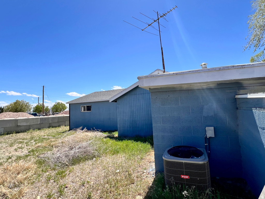 665 E MAIN ST Wellington, UT 84542