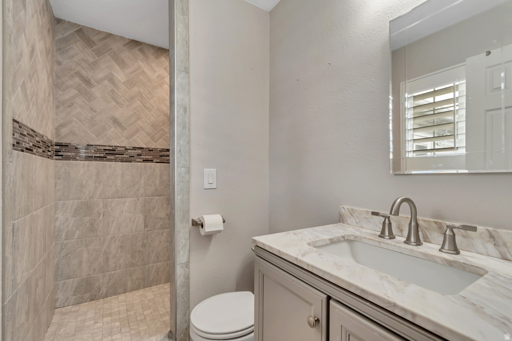 634 N ADAMSWOOD RD Layton, UT 84040