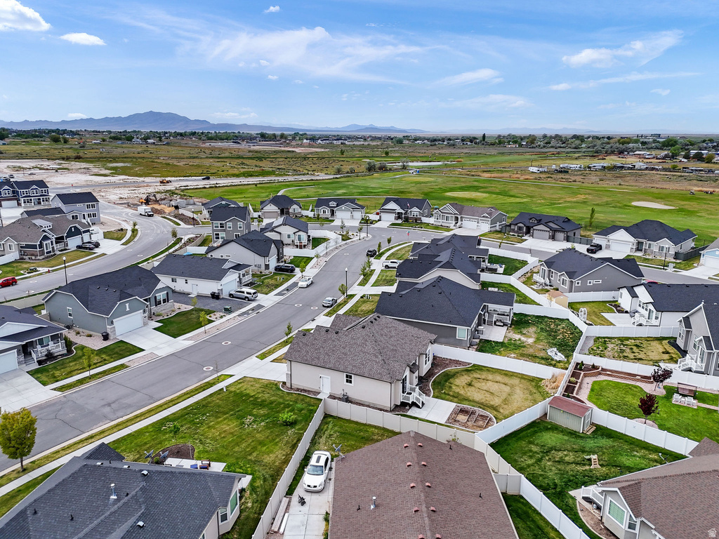 3808 W HOODED CRANE LN Clinton, UT 84015