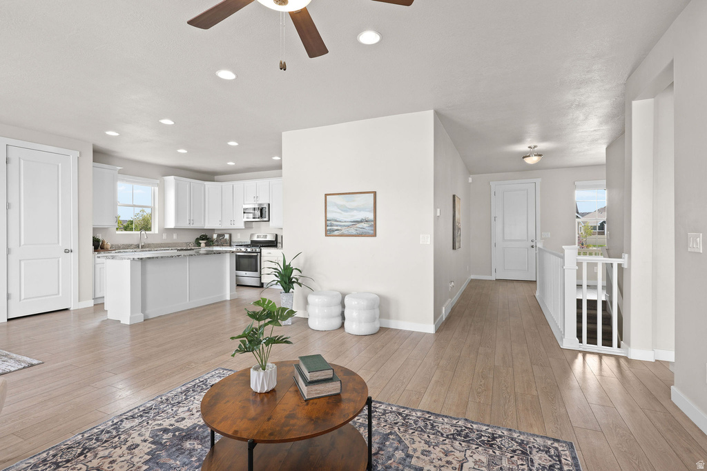 3808 W HOODED CRANE LN Clinton, UT 84015