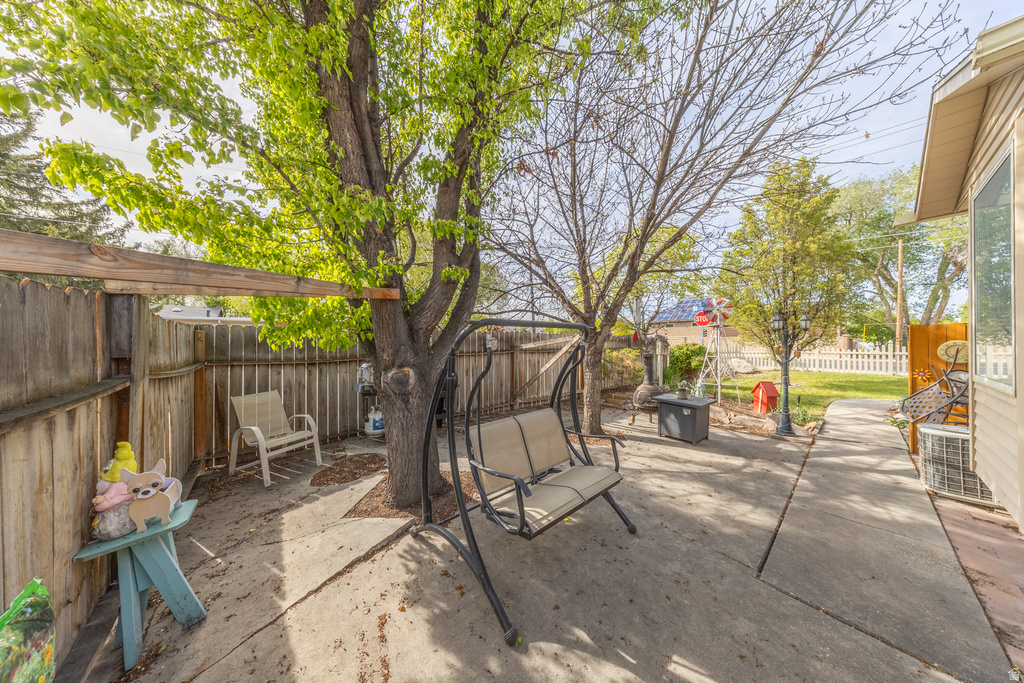 1887 W MYERS LN Riverton, UT 84065