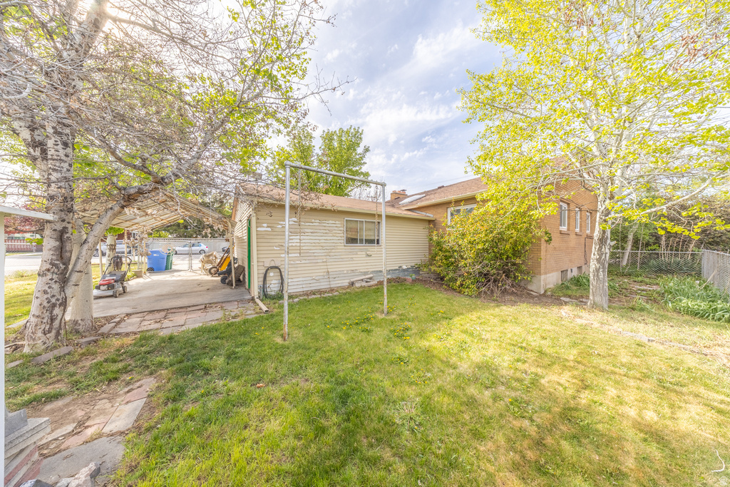 1887 W MYERS LN Riverton, UT 84065