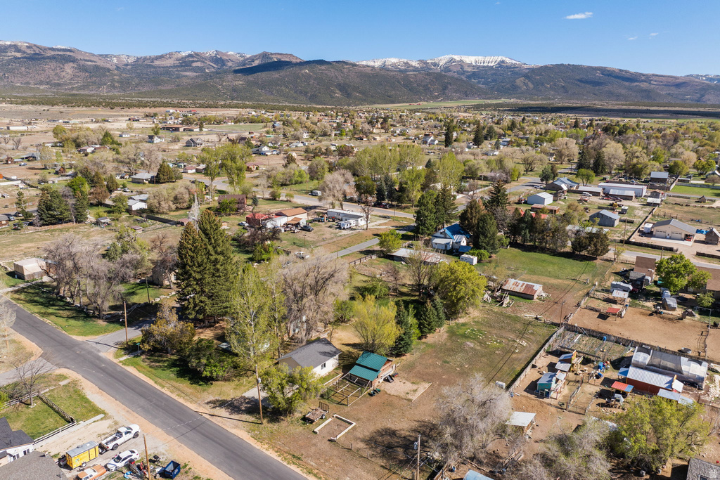 389 N 100 E Spring City, UT 84662