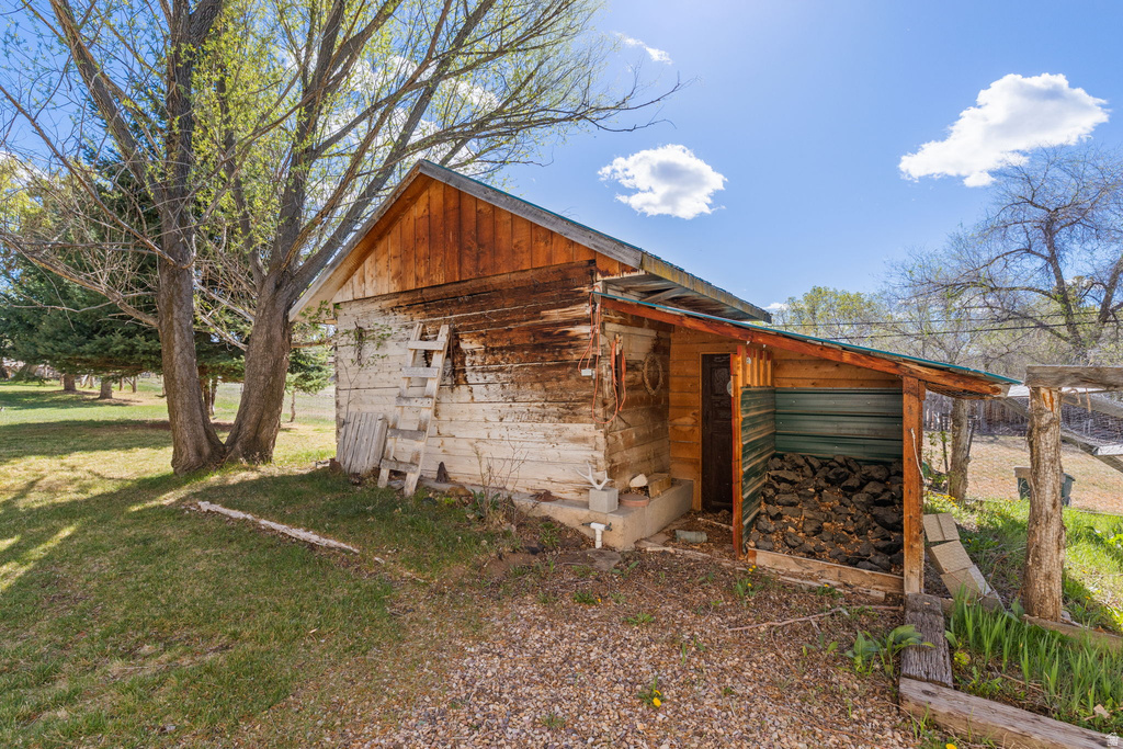 389 N 100 E Spring City, UT 84662