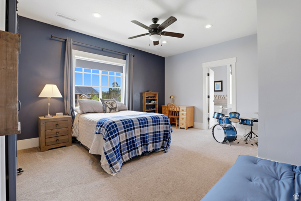 1229 W PEACOCK MIDGE DR Bluffdale, UT 84065