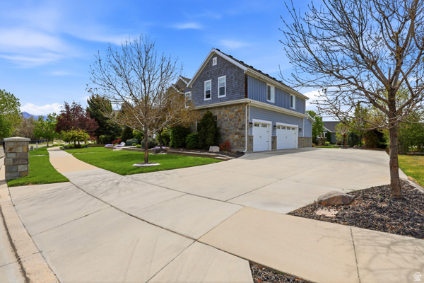 1229 W PEACOCK MIDGE DR Bluffdale, UT 84065