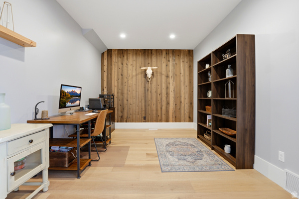 1229 W PEACOCK MIDGE DR Bluffdale, UT 84065