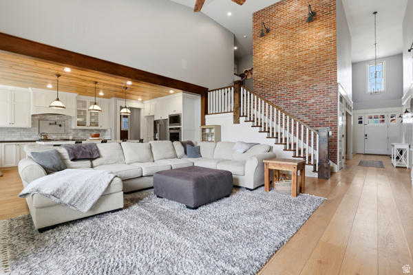 1229 W PEACOCK MIDGE DR Bluffdale, UT 84065