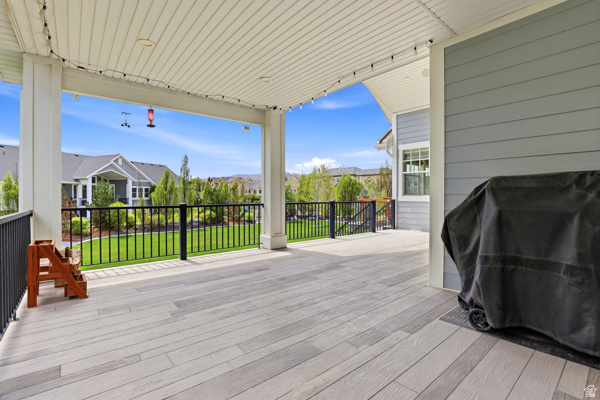 1229 W PEACOCK MIDGE DR Bluffdale, UT 84065