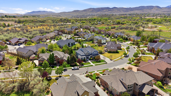 1229 W PEACOCK MIDGE DR Bluffdale, UT 84065