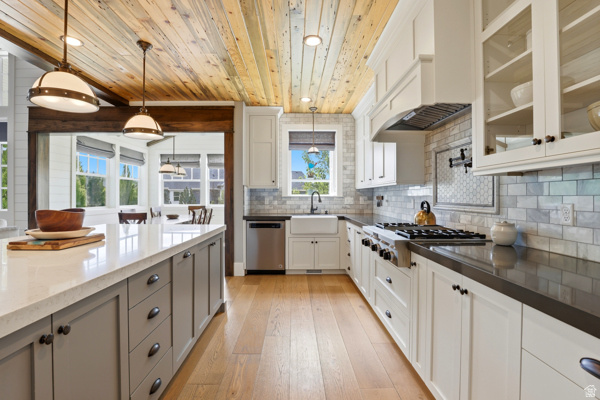 1229 W PEACOCK MIDGE DR Bluffdale, UT 84065