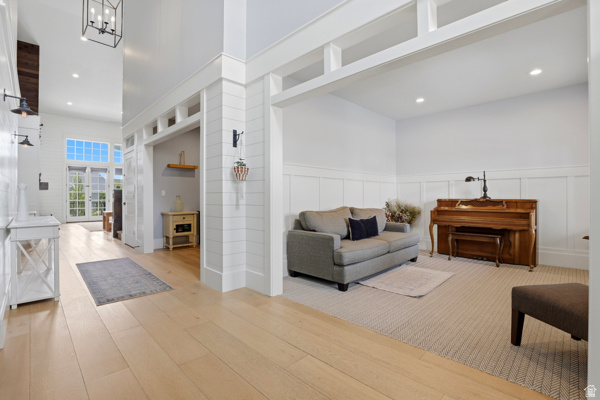 1229 W PEACOCK MIDGE DR Bluffdale, UT 84065