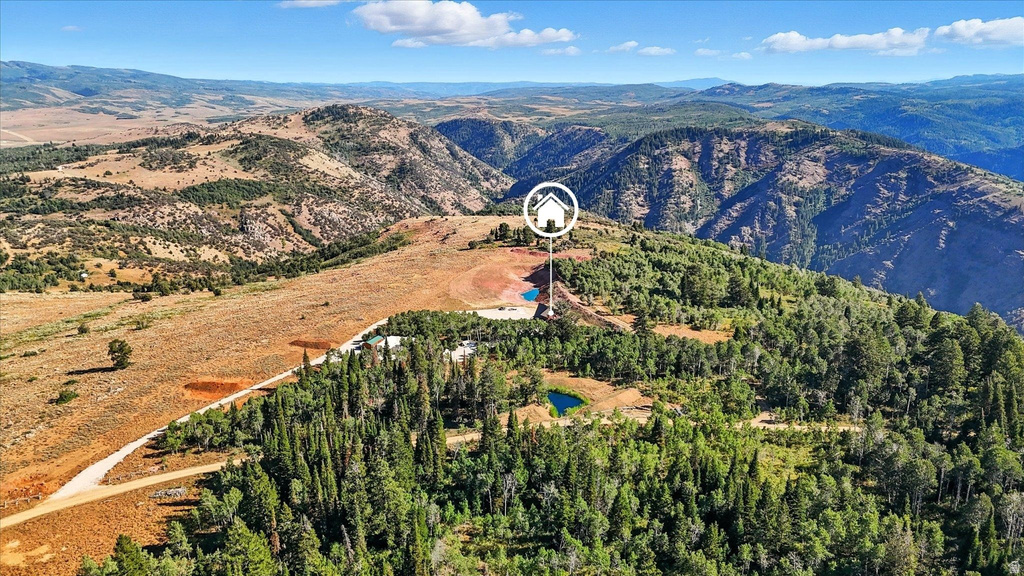 42 HIDE OUT Avon, UT 84328