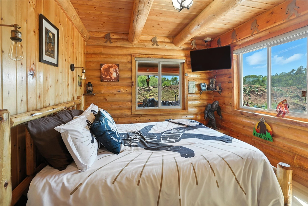 42 HIDE OUT Avon, UT 84328