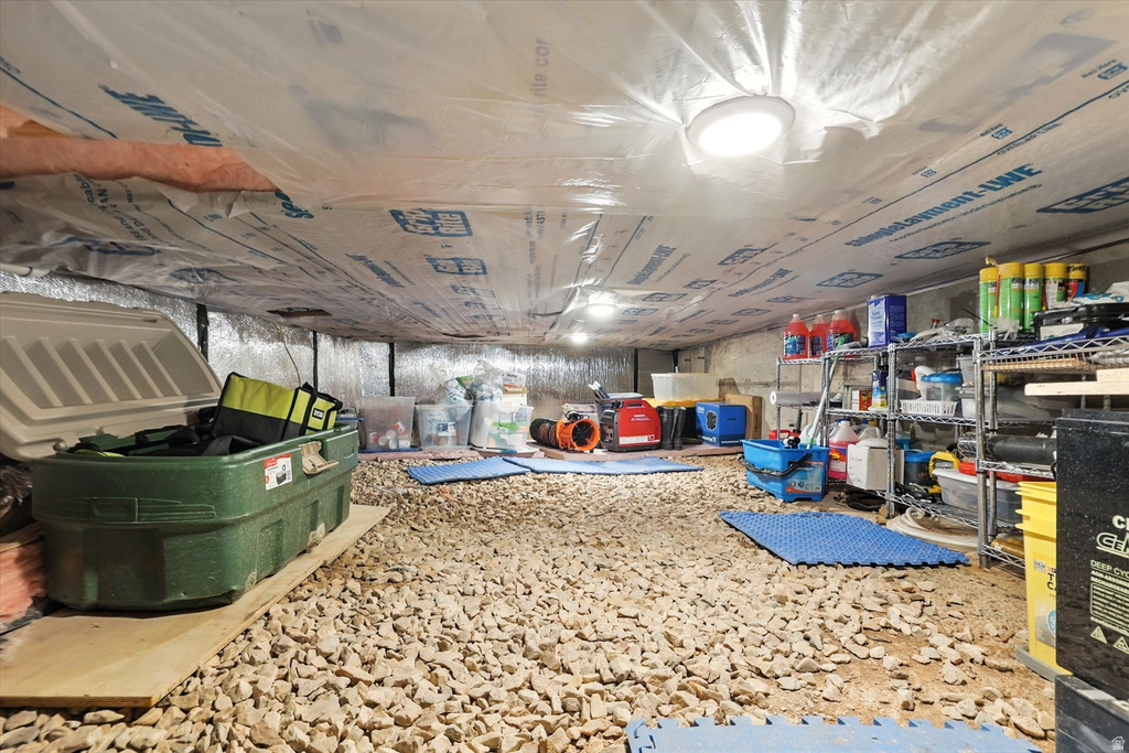 42 HIDE OUT Avon, UT 84328