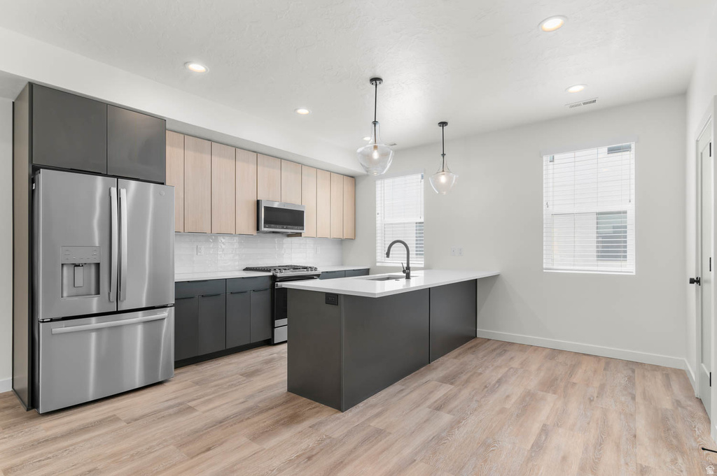 527 W 620 N #133 Centerville, UT 84014