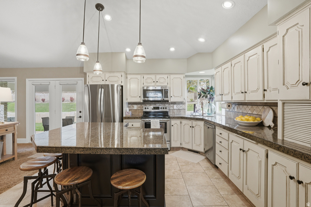 1052 E 5900 S South Ogden, UT 84405