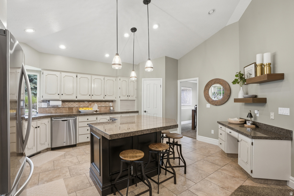 1052 E 5900 S South Ogden, UT 84405