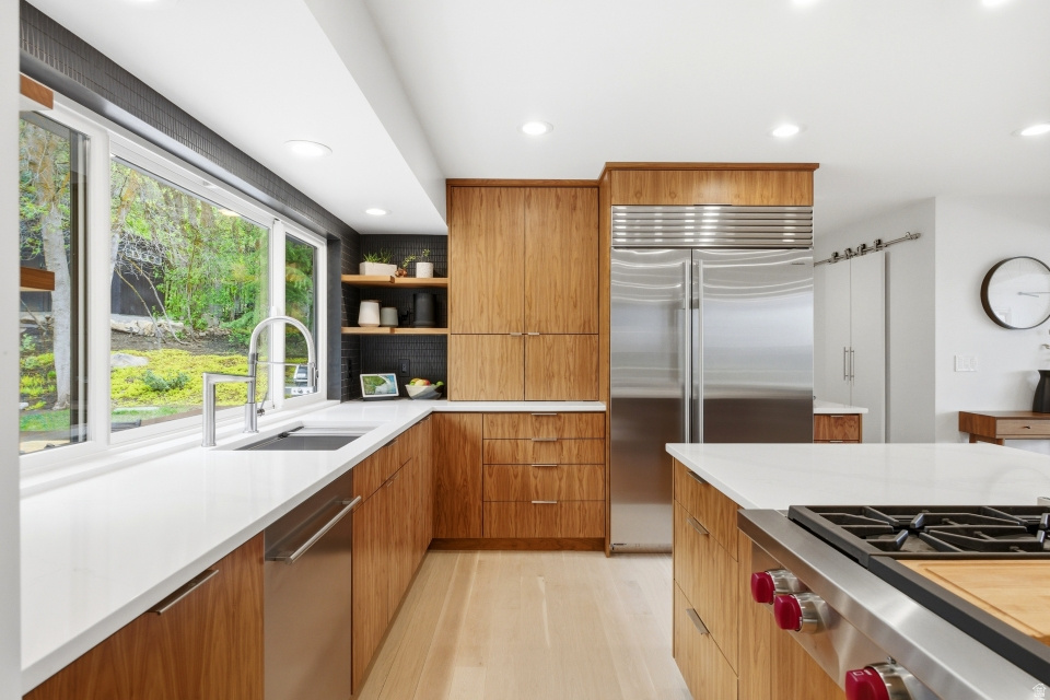 4411 S COVECREST DR Salt Lake City, UT 84124