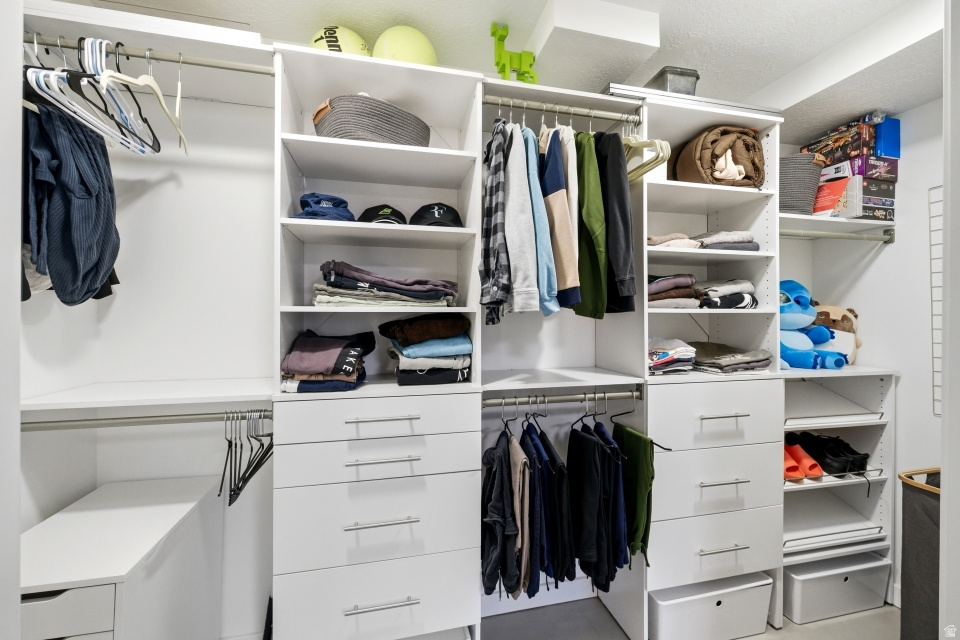 4411 S COVECREST DR Salt Lake City, UT 84124