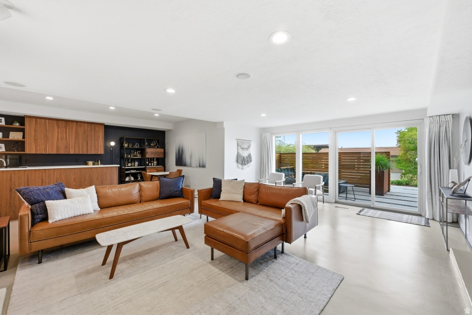 4411 S COVECREST DR Salt Lake City, UT 84124