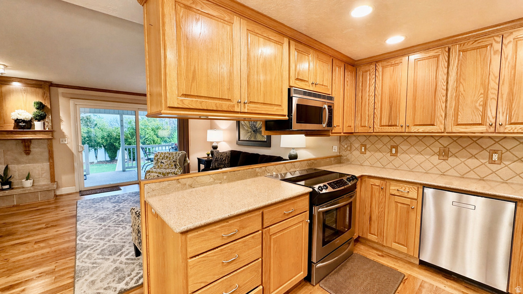 159 E MAIN ST Hyrum, UT 84319