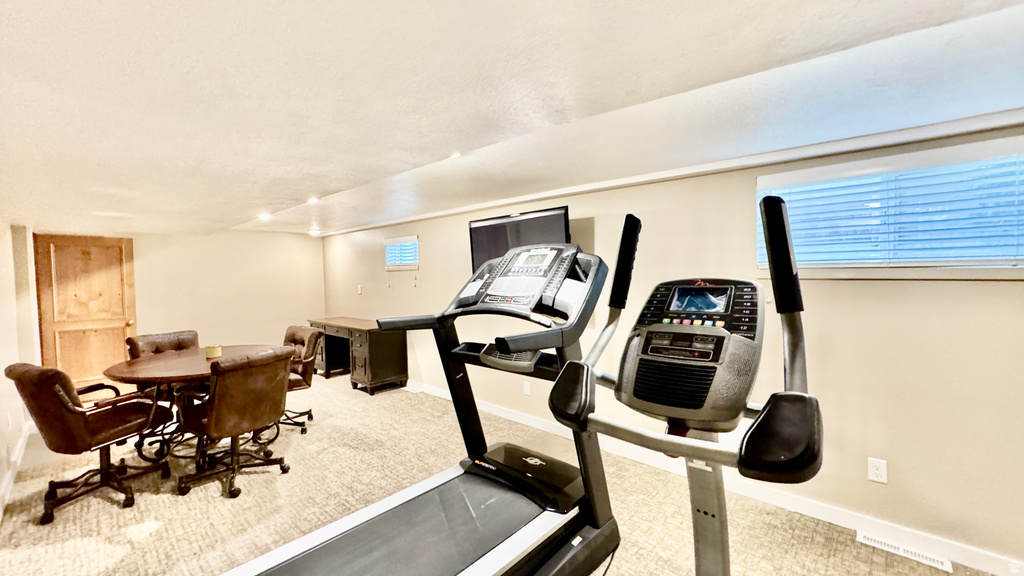 159 E MAIN ST Hyrum, UT 84319