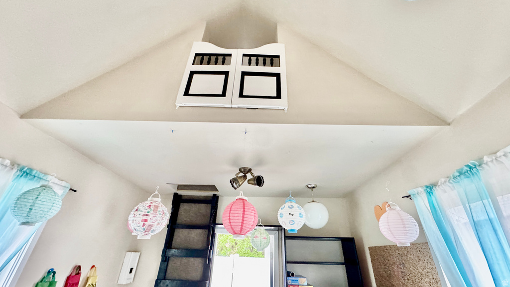 159 E MAIN ST Hyrum, UT 84319