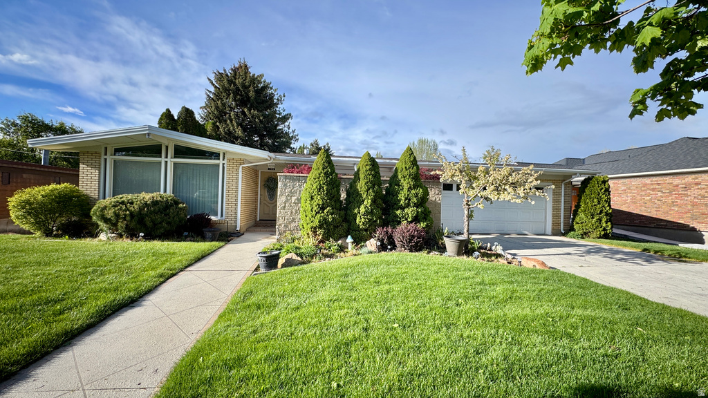 159 E MAIN ST Hyrum, UT 84319