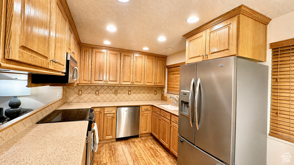 159 E MAIN ST Hyrum, UT 84319