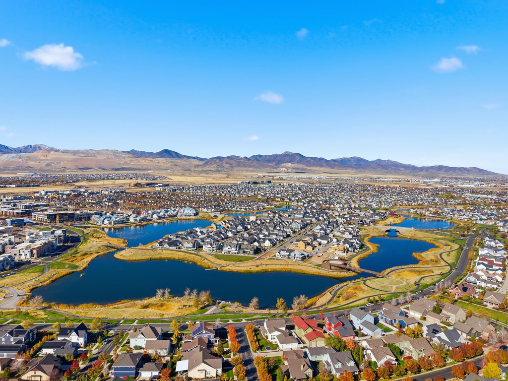 11292 S AQUA ST South Jordan, UT 84009