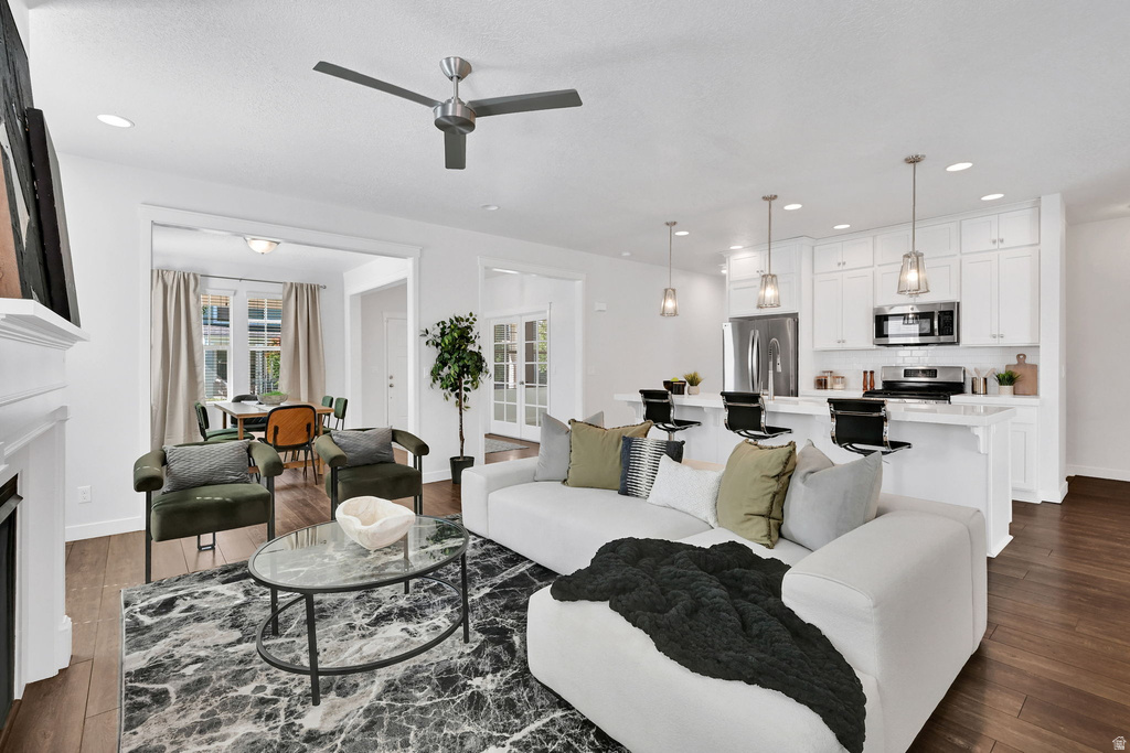 2056 W PHILLIPS ST Kaysville, UT 84037