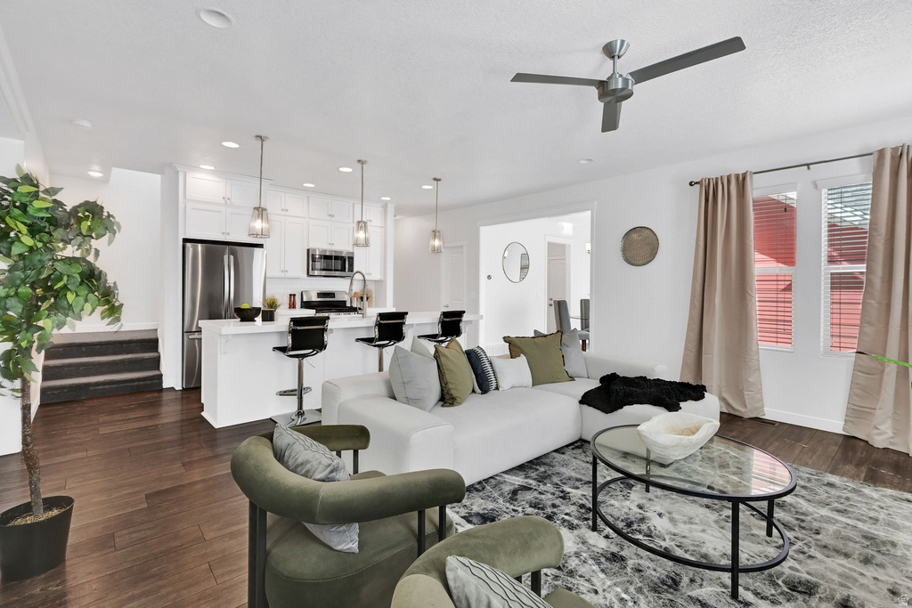 2056 W PHILLIPS ST Kaysville, UT 84037