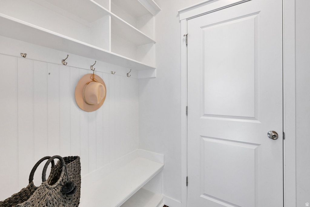 2056 W PHILLIPS ST Kaysville, UT 84037