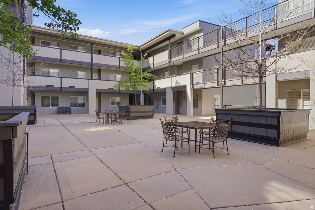 4340 S HIGHLAND DR #113 Holladay, UT 84124