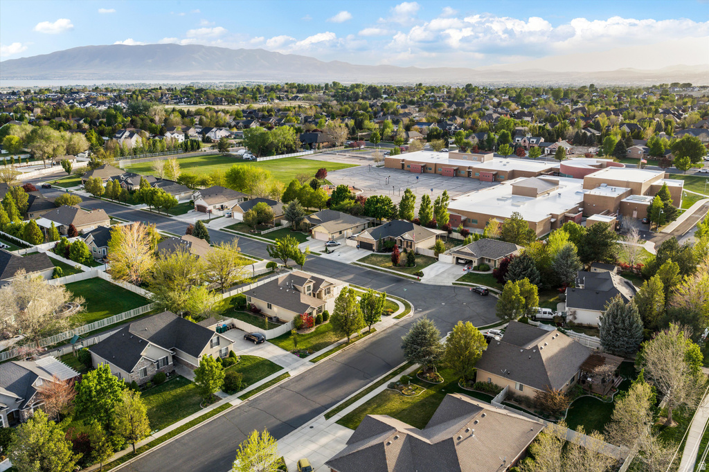 6667 W 10380 N Highland, UT 84003