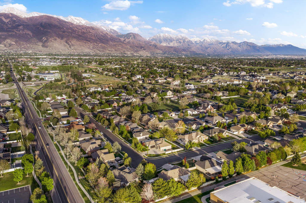 6667 W 10380 N Highland, UT 84003