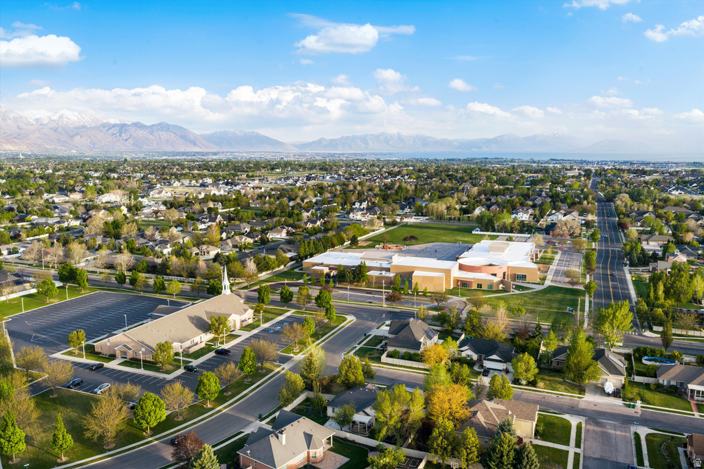 6667 W 10380 N Highland, UT 84003