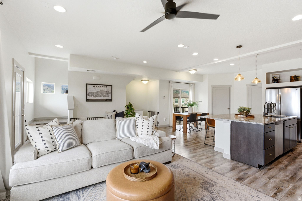 91 N RIO GRAND AVE Farmington, UT 84025