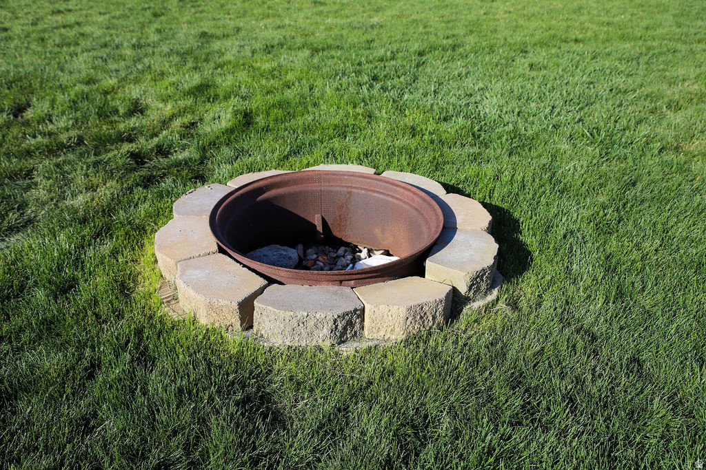 735 S HILLCREST LOOP Malad City, ID 83252