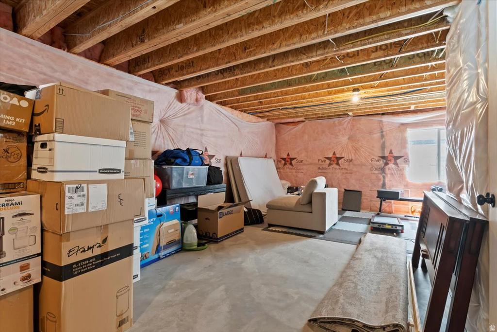 7168 N SILVER SPRING WAY Eagle Mountain, UT 84005