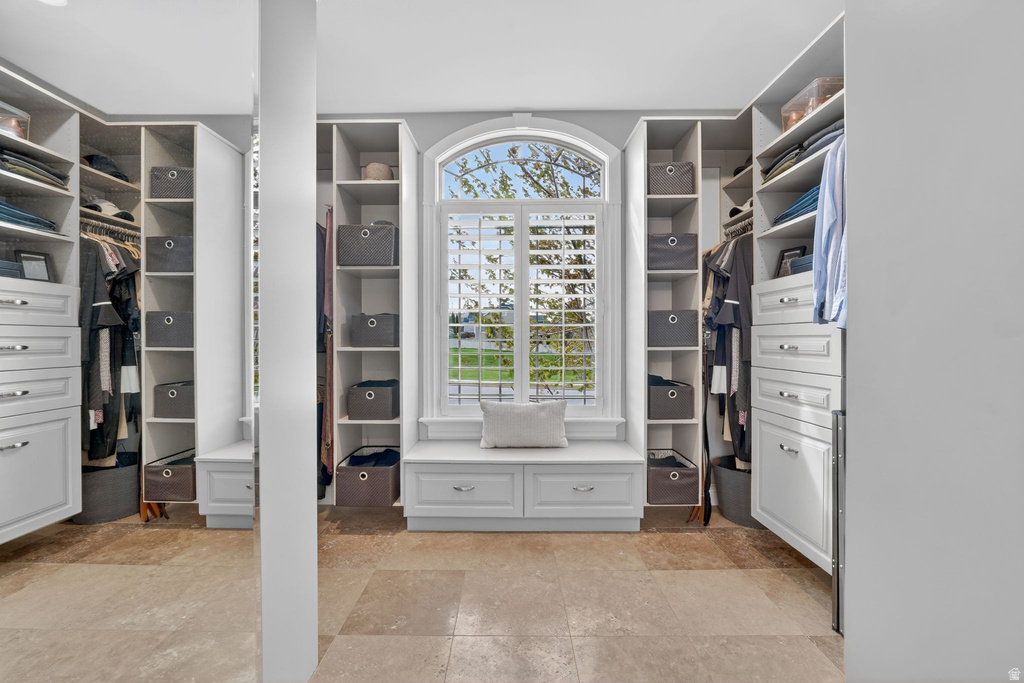 8230 DEER RUN WAY South Weber, UT 84405