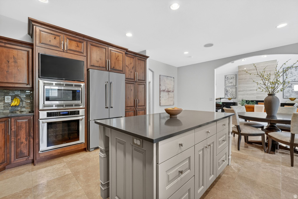 8230 DEER RUN WAY South Weber, UT 84405