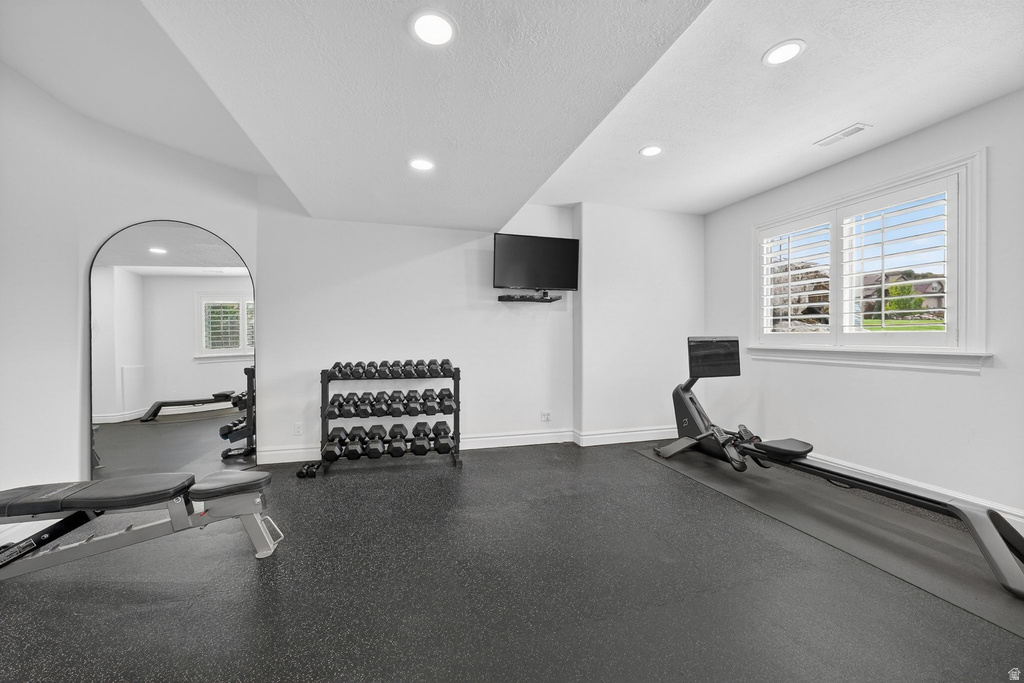 8230 DEER RUN WAY South Weber, UT 84405